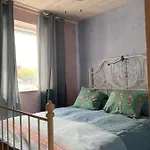 In De Aap - & 4*