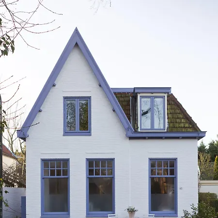 In De Aap - & 4*