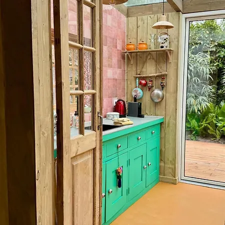 Bed & Breakfast In De Aap - & 4*