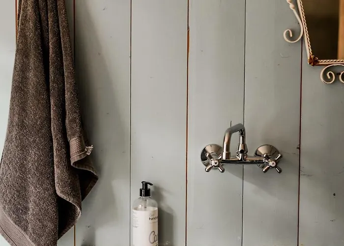 Bed and breakfast In De Aap - &